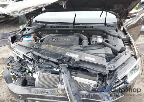 2015 Volkswagen Jetta 1.8T Se z USA, uszkodzony, nr VIN 3VWD17AJ9FM216558